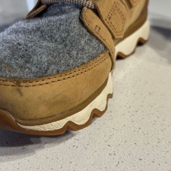 Kinetic Caribou Snow Boot SOREL Kinetic Caribou Bootie  Sorel Women\'s Kinetic Caribou Waterproof Boot Camel Brown and Quarry Grey Womens
